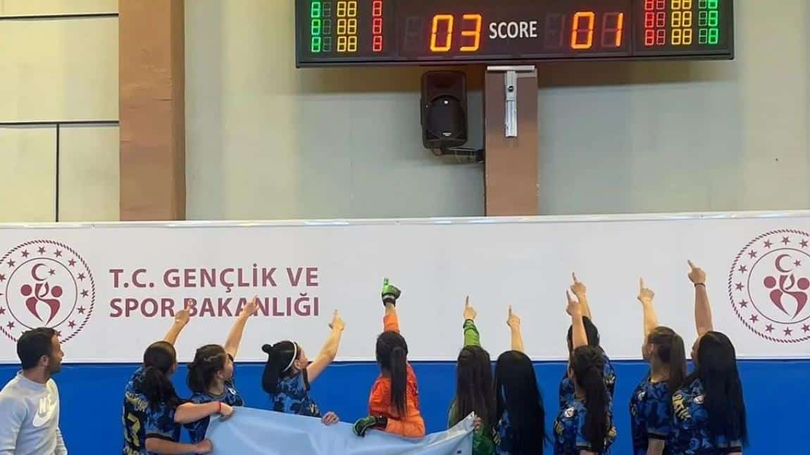 Kız Futsal Takımımız Türkiye Finallerinde..